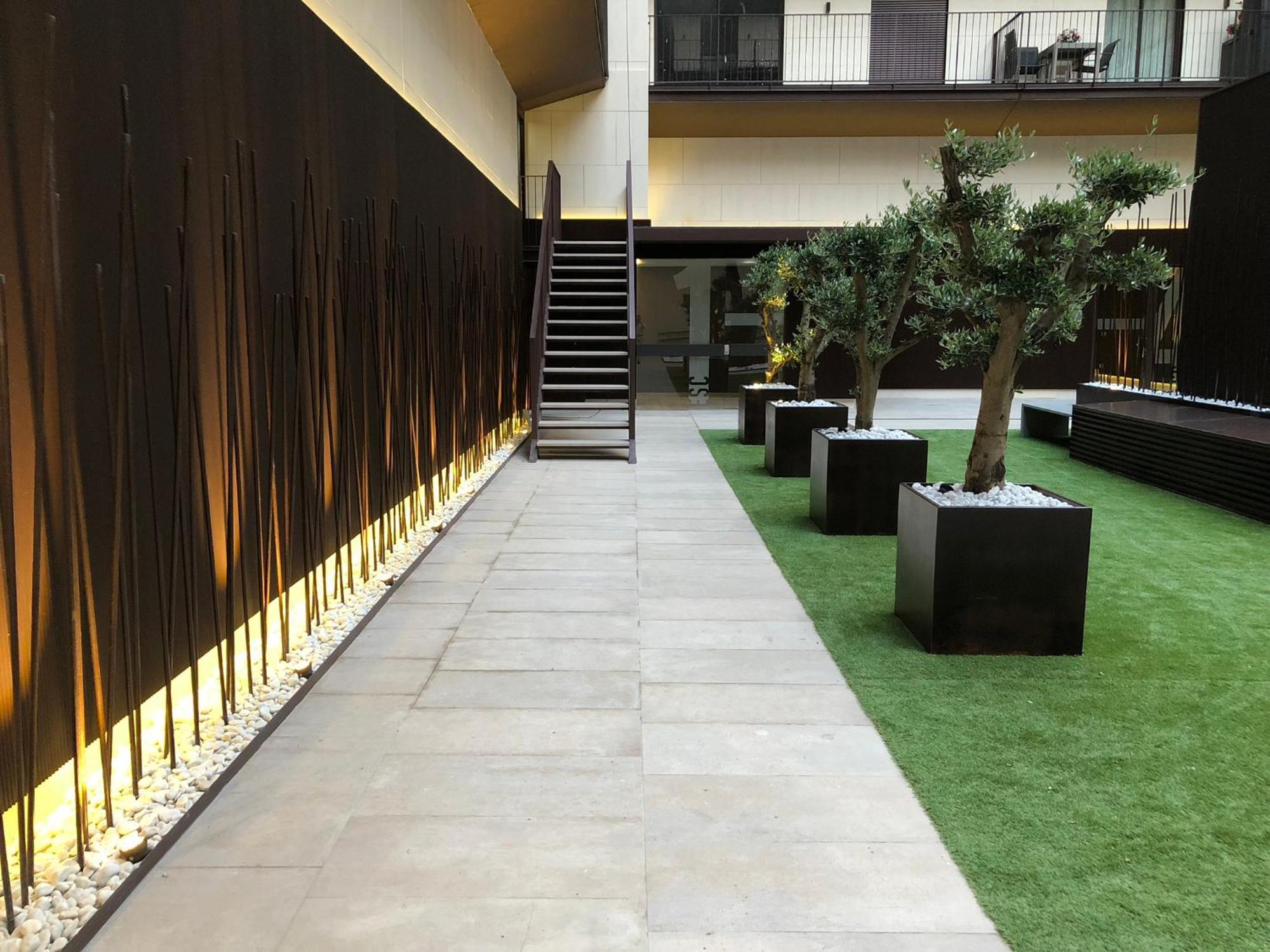 Apartamenticos Plaza Del Pilar I Zaragoza Bagian luar foto